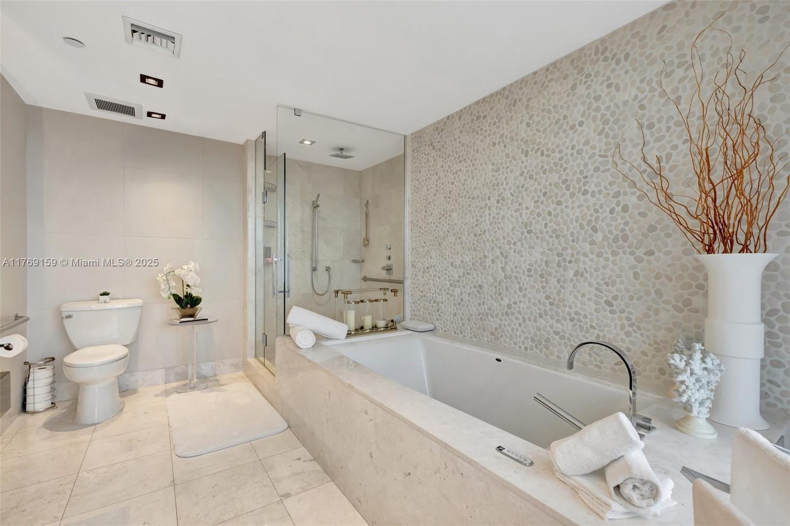 17121 Collins Ave #808, Sunny Isles Beach FL 33160