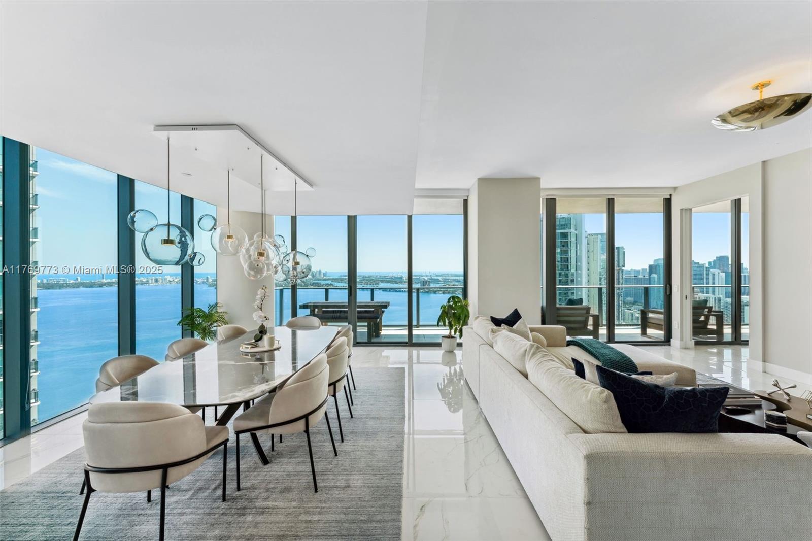 Condo for Sale in Miami, FL