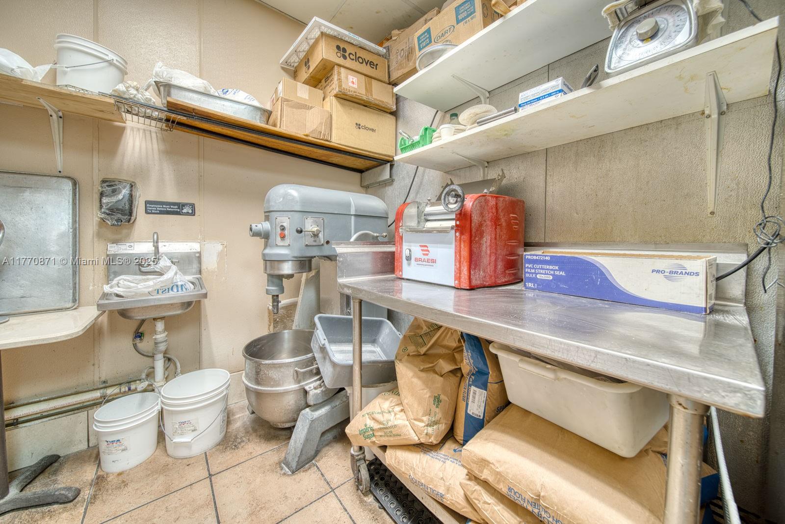 Pizza Restaurant For Sale By Miami Airport