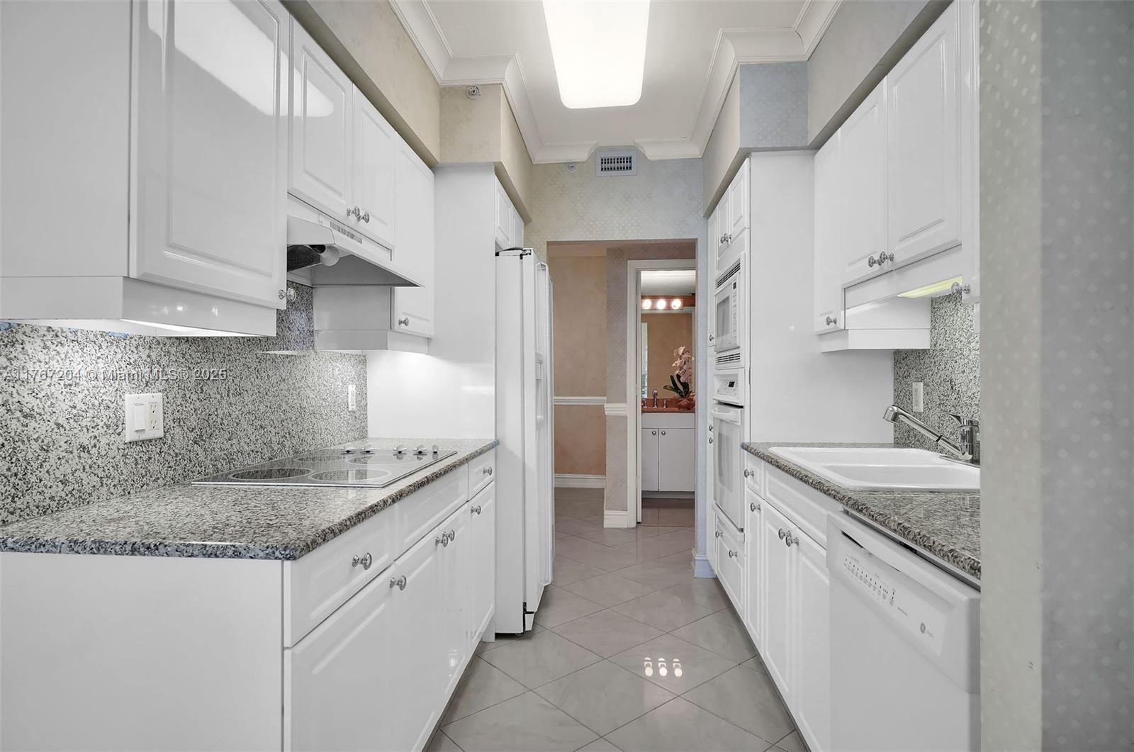 4779 Collins Ave #804, Miami Beach FL 33140