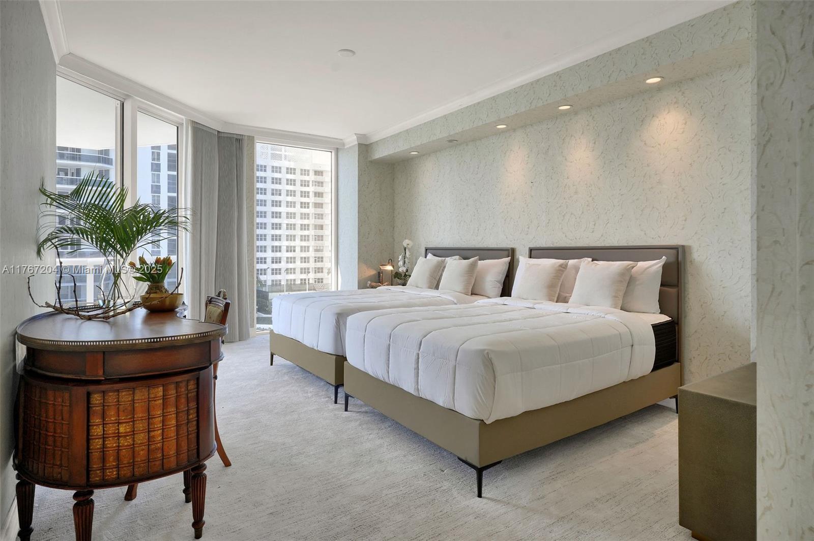 4779 Collins Ave #804, Miami Beach FL 33140