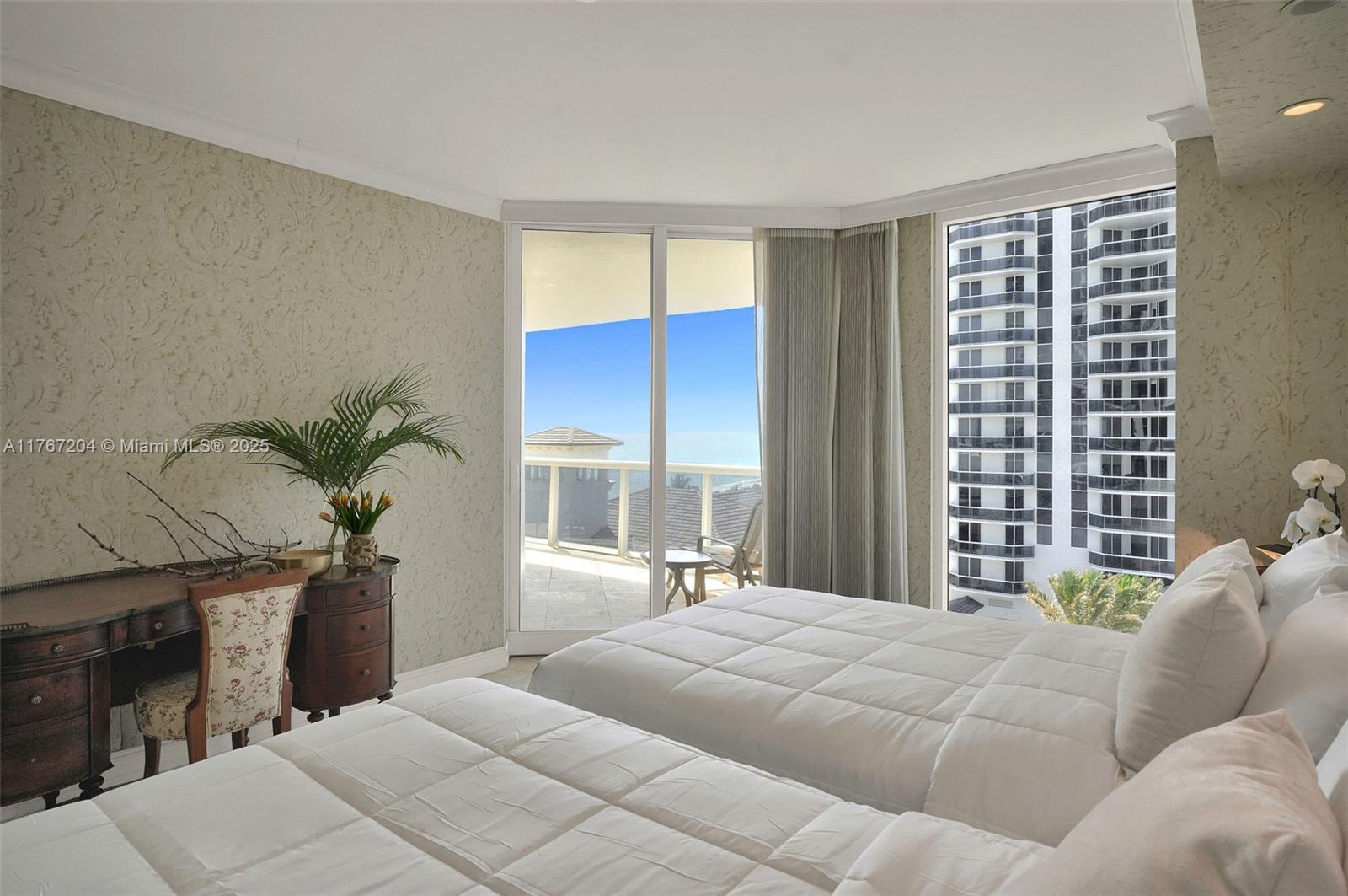4779 Collins Ave #804, Miami Beach FL 33140