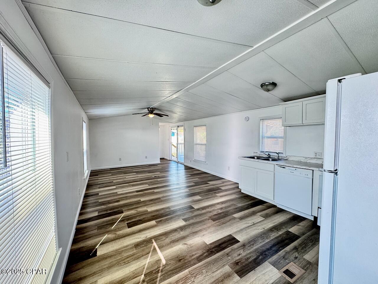 Image 16 For 325 Hibiscus Drive
