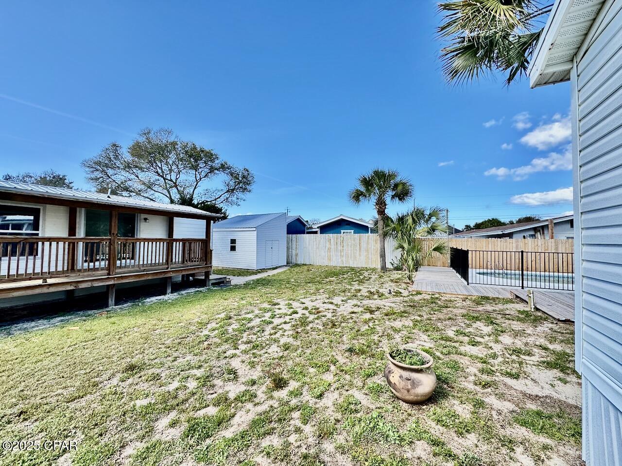 Image 9 For 325 Hibiscus Drive