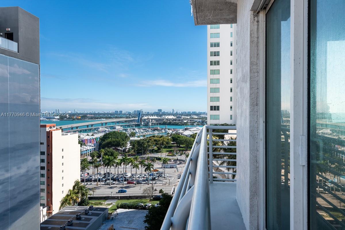 234 NE 3rd St #1502, Miami FL 33132