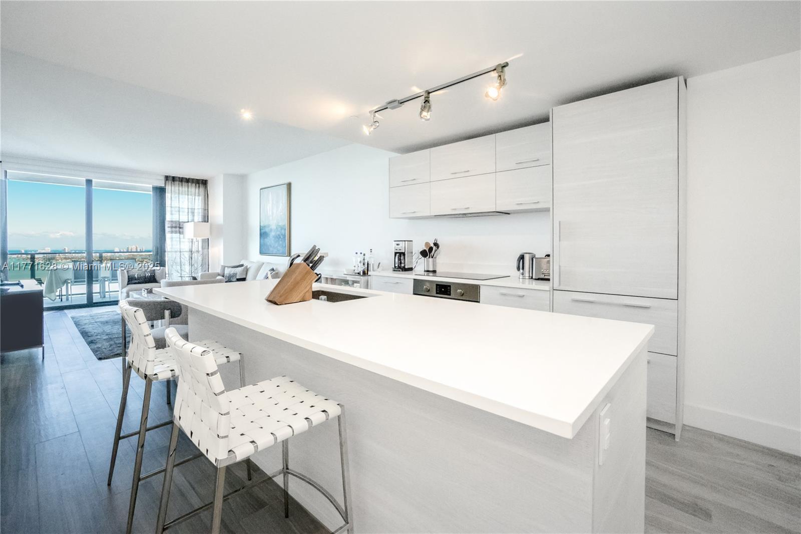 Apartamento para Alugar em Miami, FL