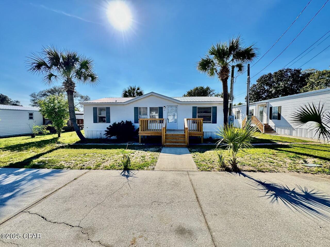 Image 6 For 327 Hibiscus Drive