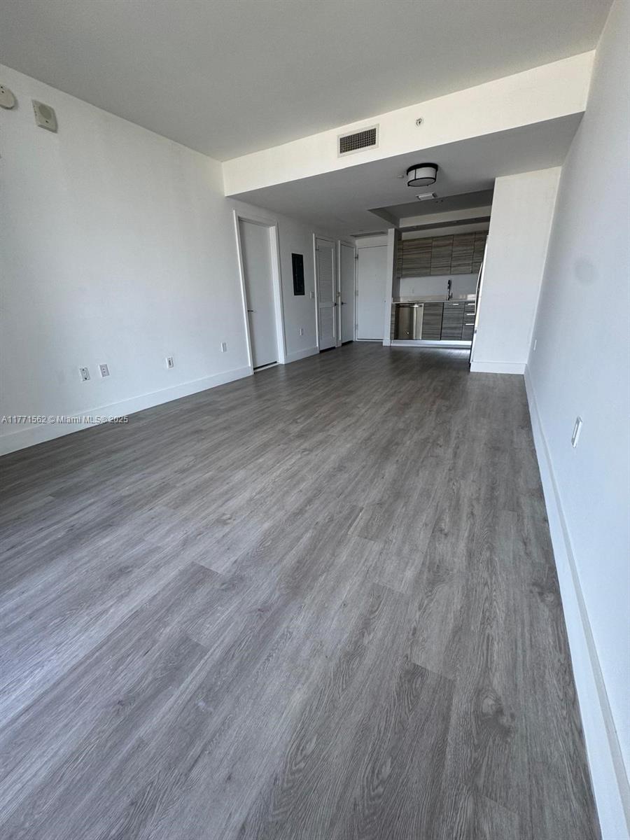 121 NE 34th St #1711, Miami FL 33137
