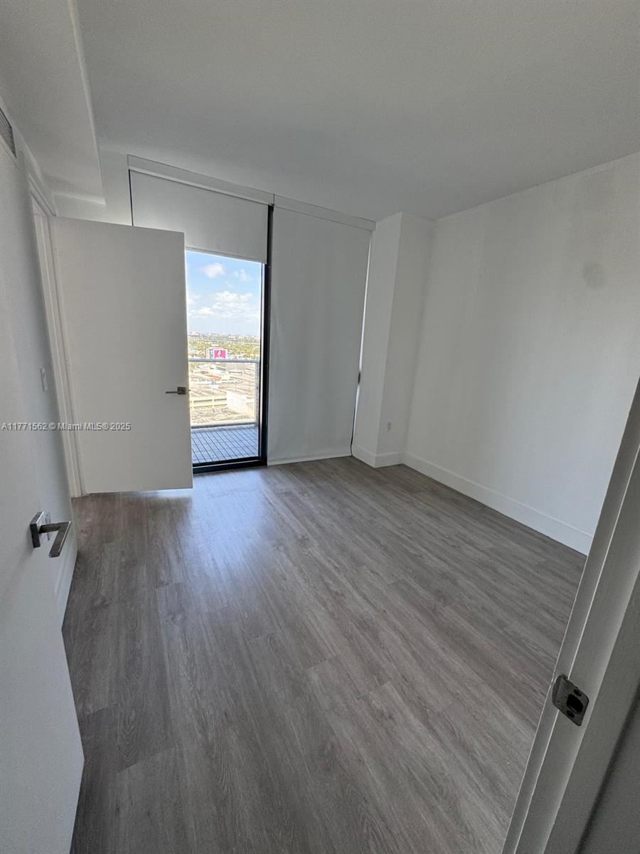 121 NE 34th St #1711, Miami FL 33137