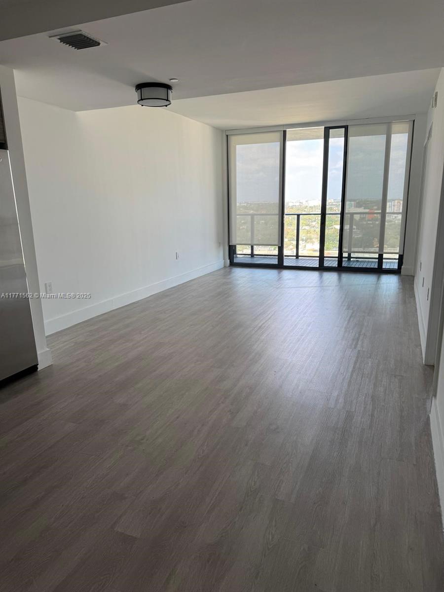 121 NE 34th St #1711, Miami FL 33137