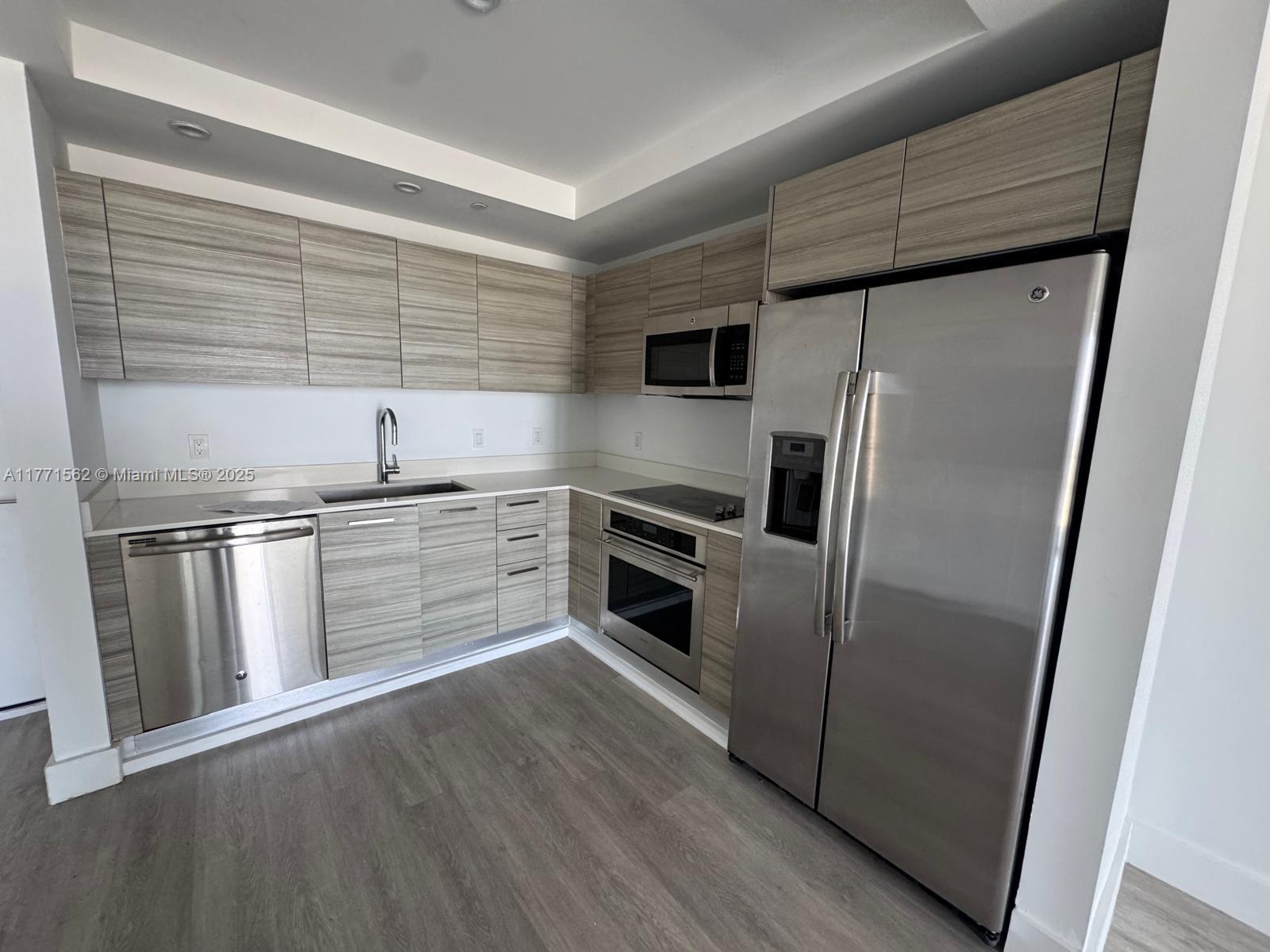 121 NE 34th St #1711, Miami FL 33137