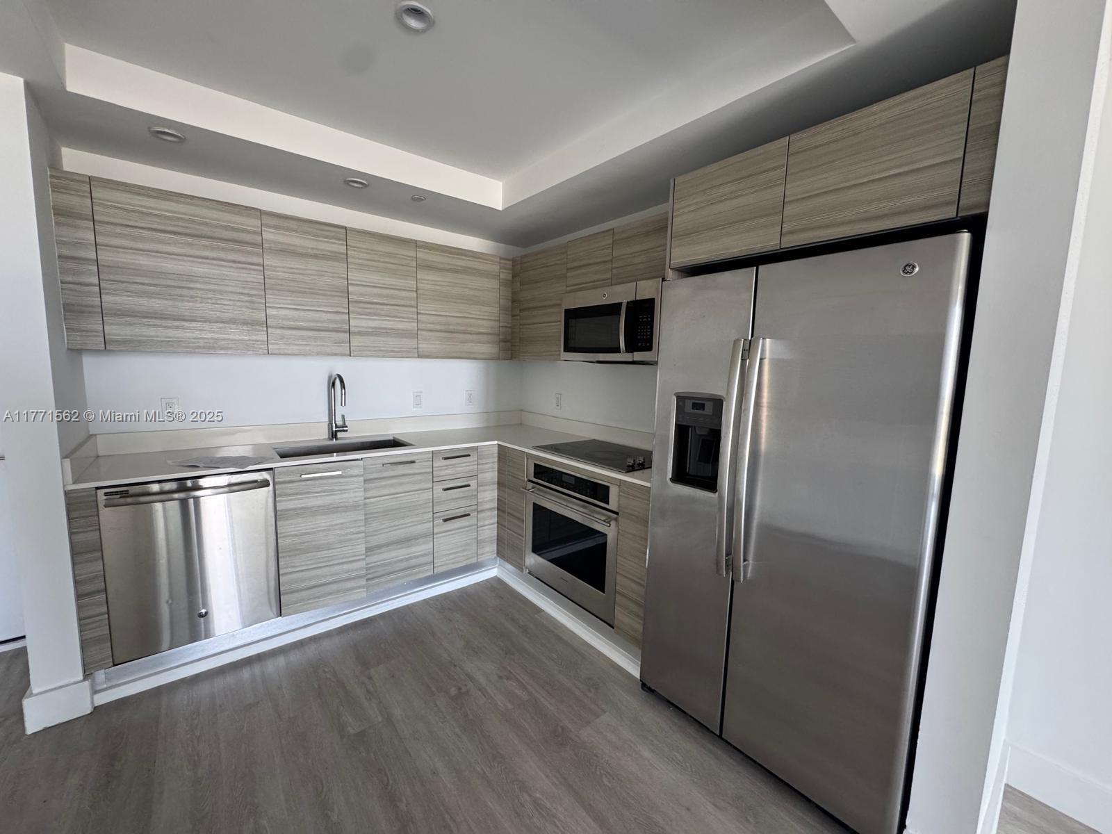121 NE 34th St #1711, Miami FL 33137