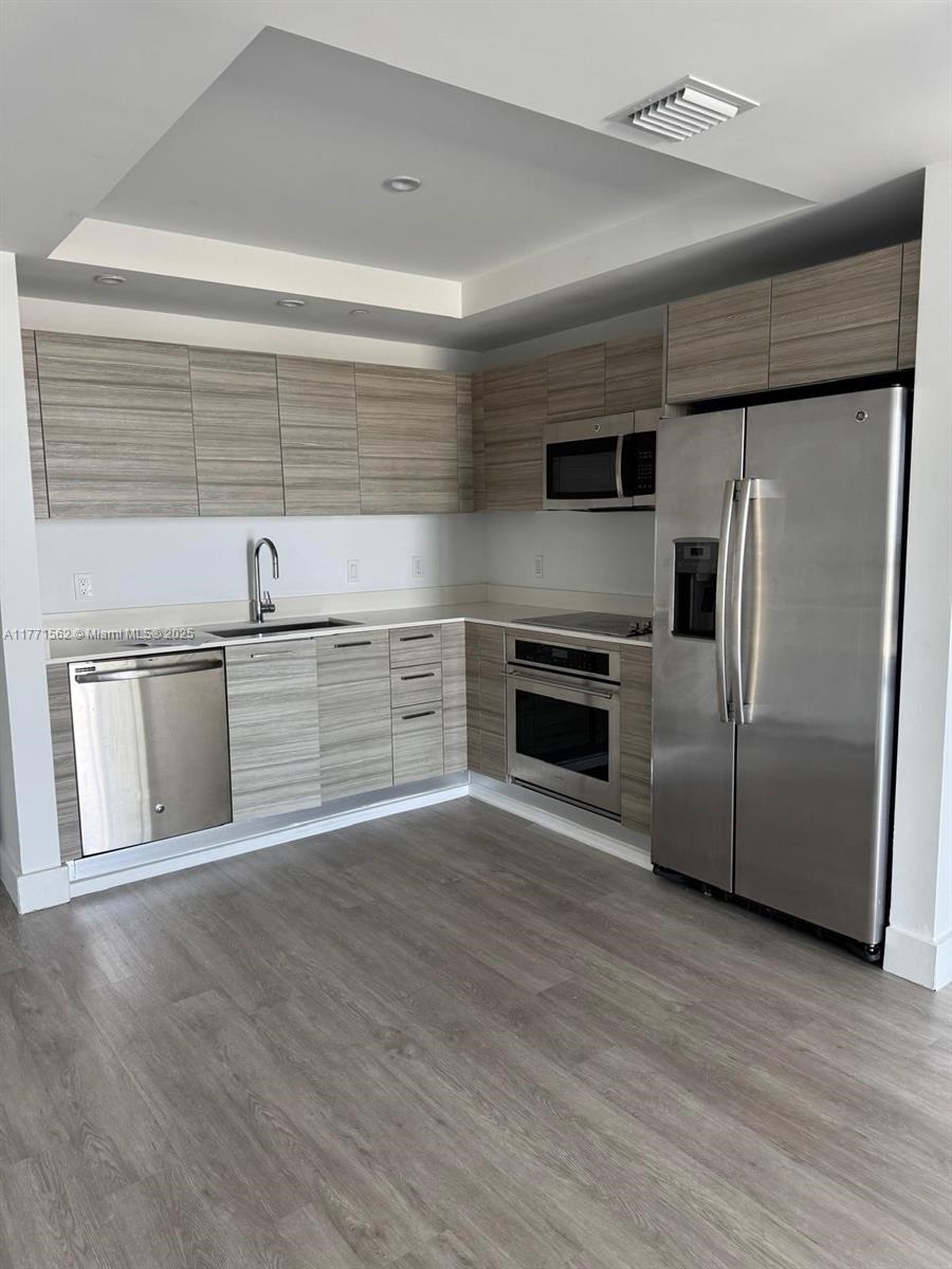 121 NE 34th St #1711, Miami FL 33137