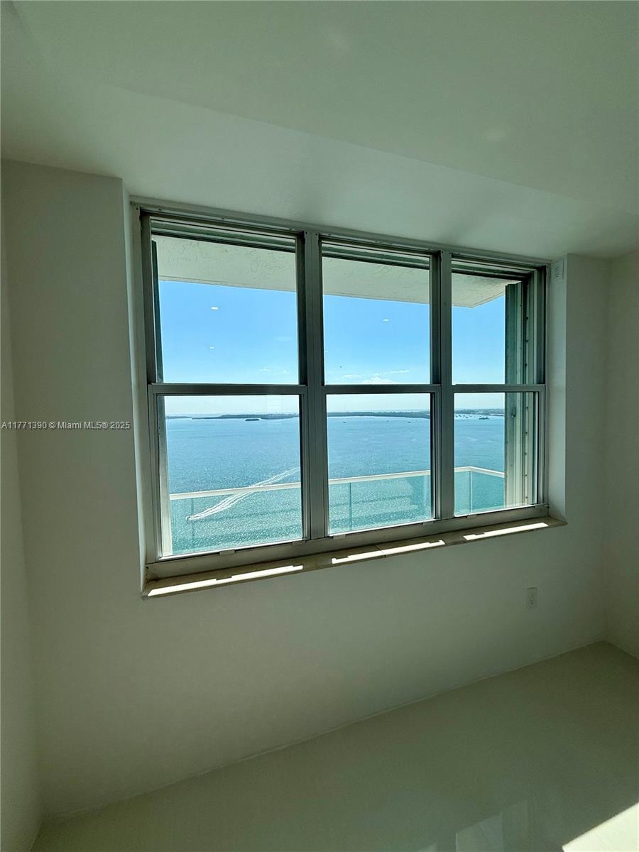 800 Claughton Island Dr #2404, Miami FL 33131