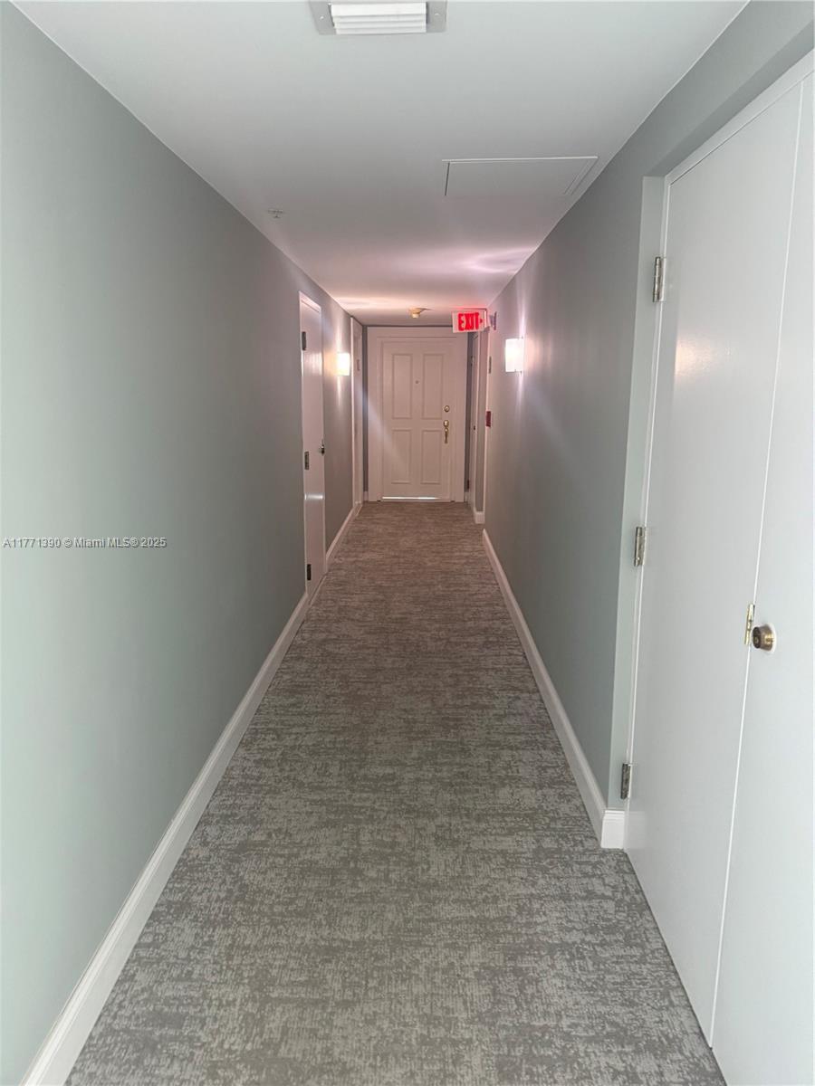 800 Claughton Island Dr #2404, Miami FL 33131