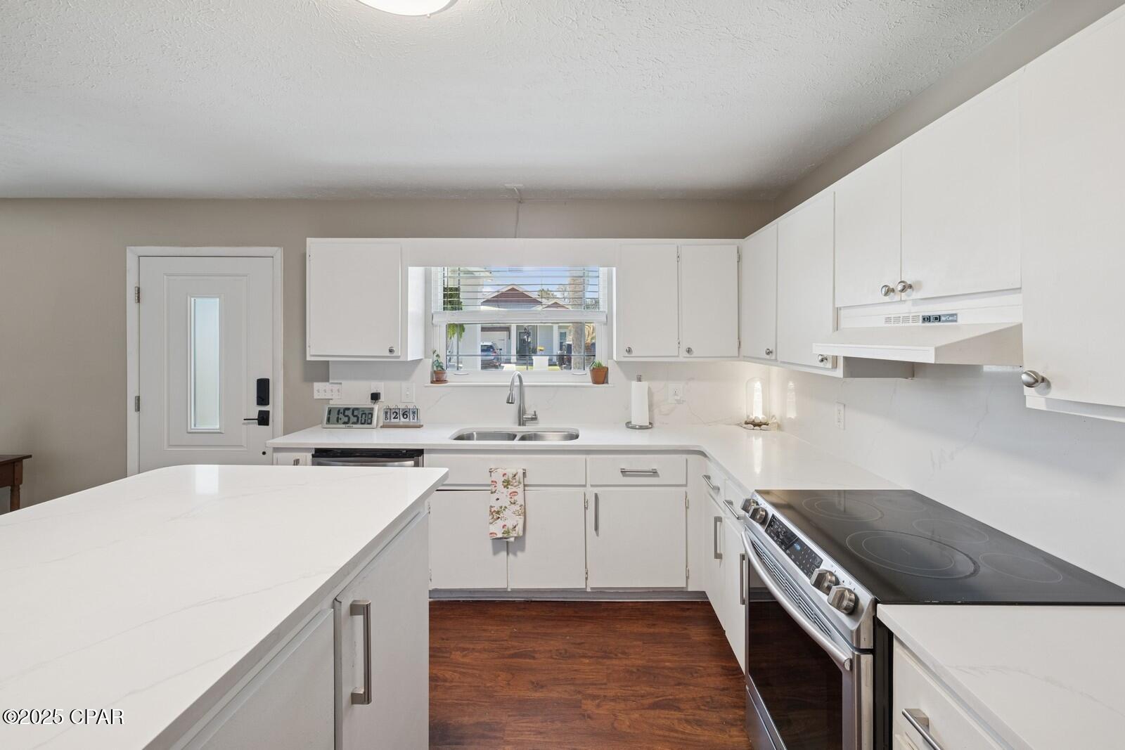 Image 62 For 21312 Hilltop Avenue