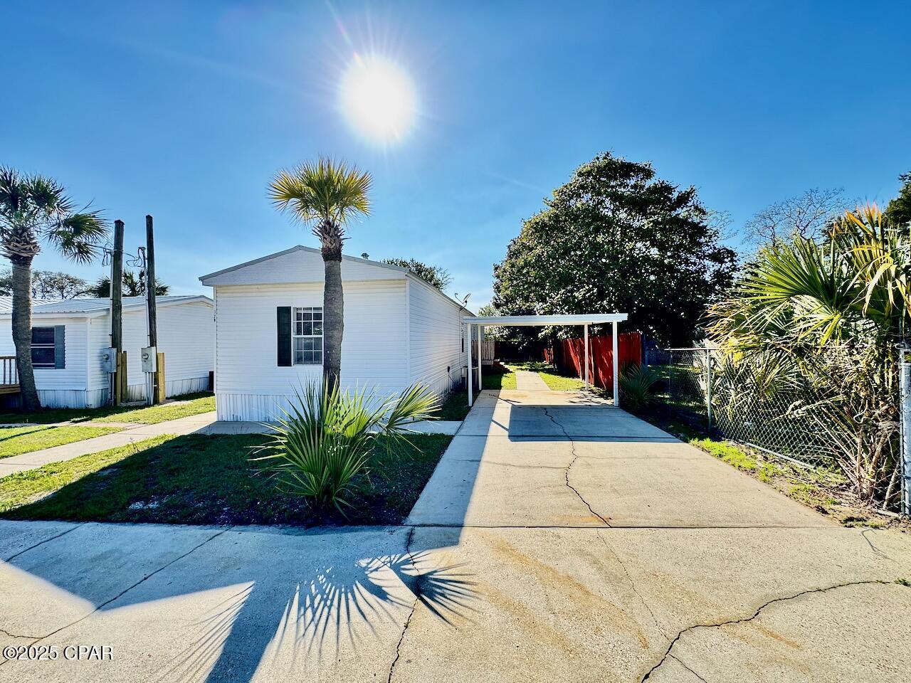Image 15 For 329 Hibiscus Drive