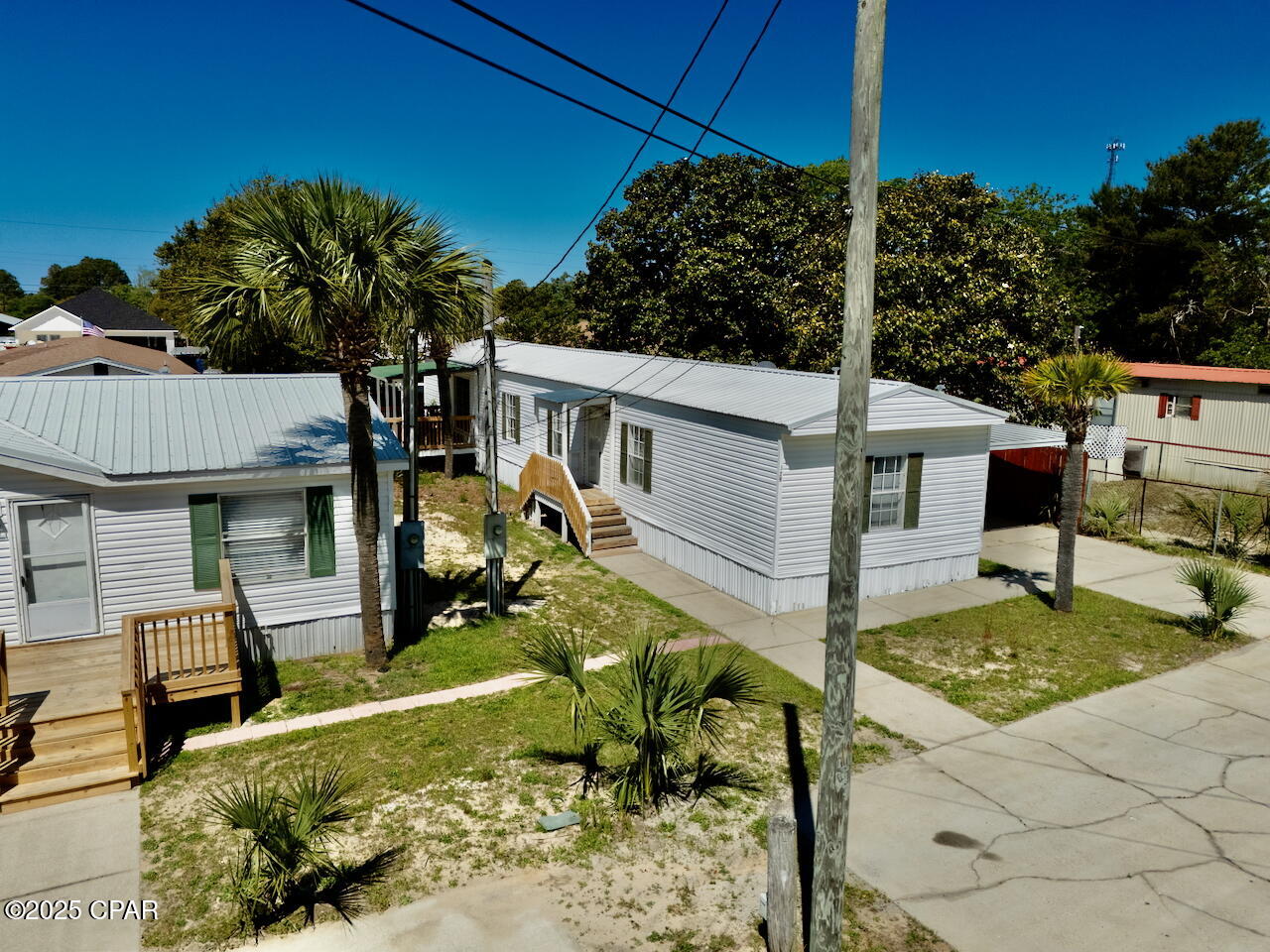 Image 2 For 329 Hibiscus Drive