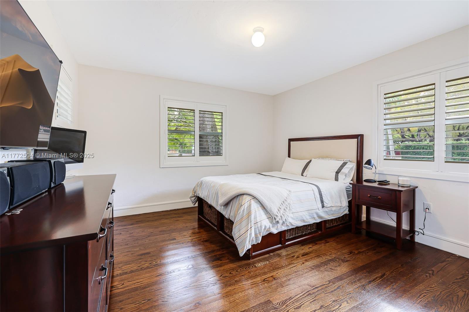 1049 Malaga Ave, Coral Gables FL 33134