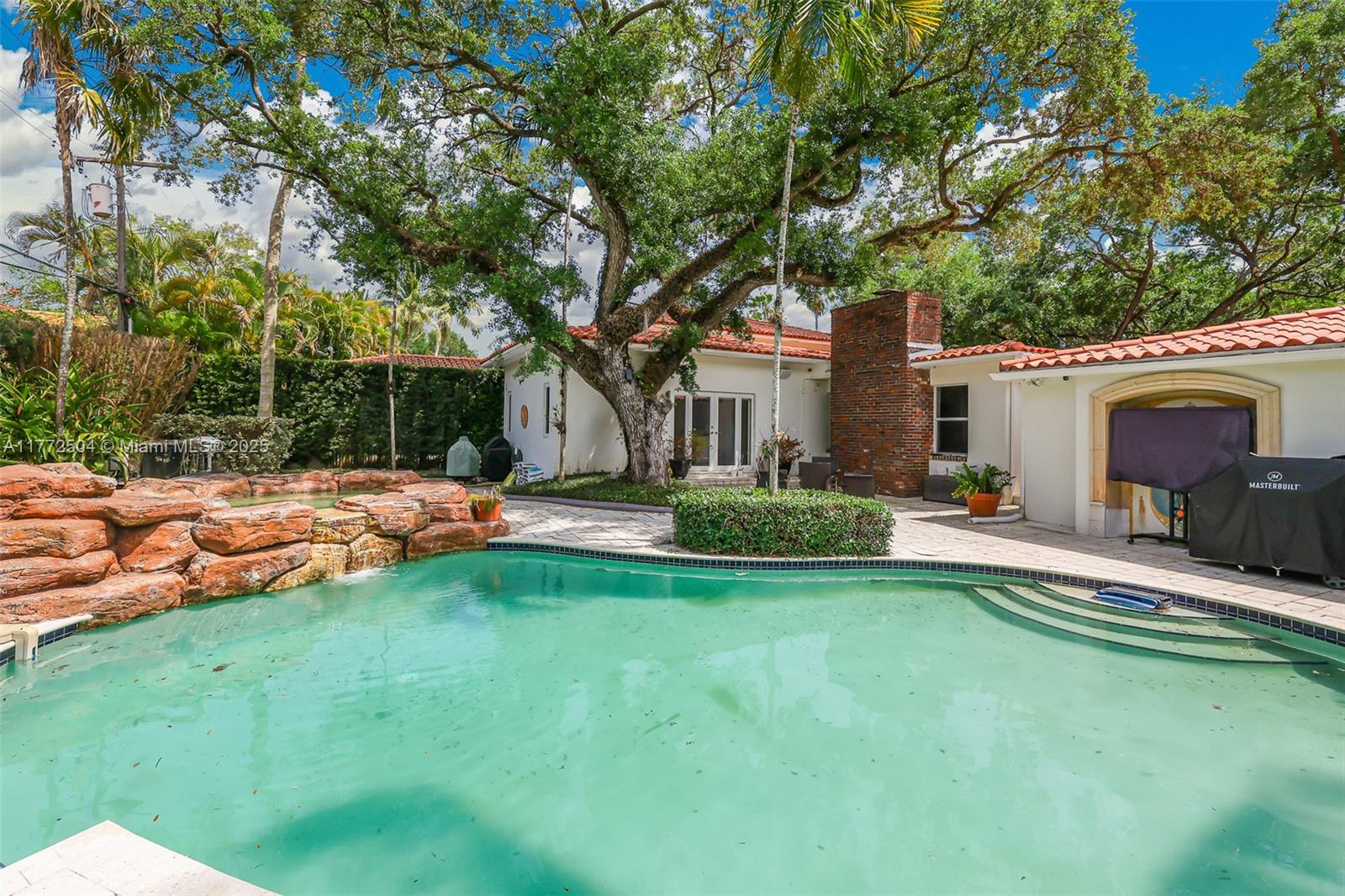 1049 Malaga Ave, Coral Gables FL 33134
