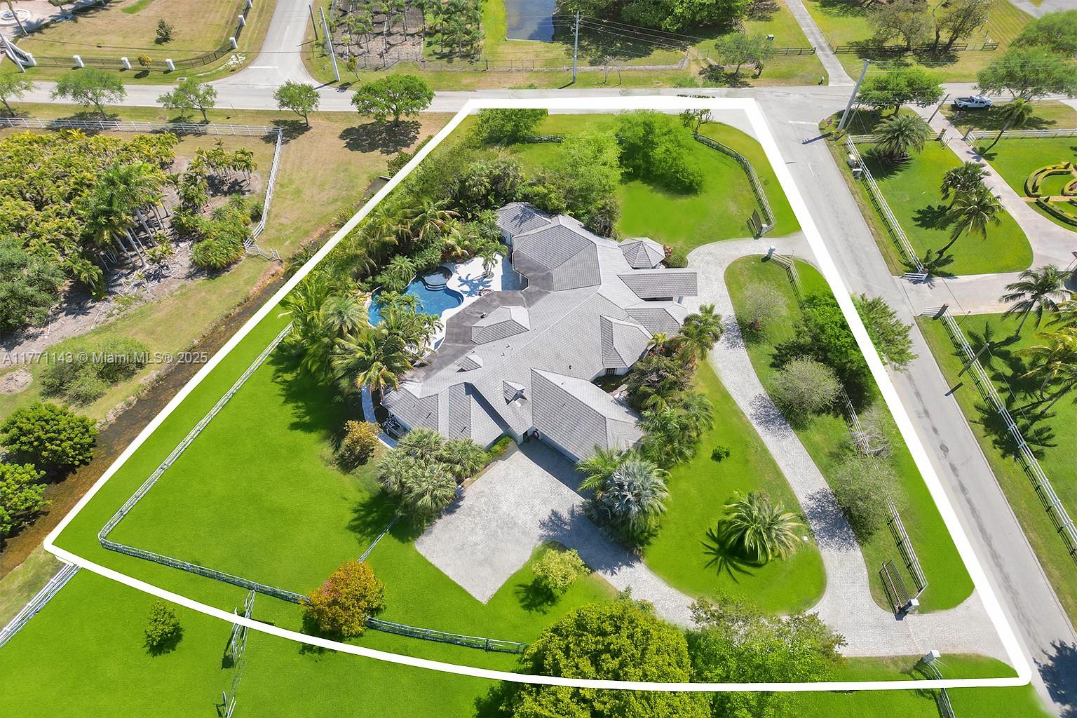 17801 SW 50th St, Southwest Ranches, Florida image 2