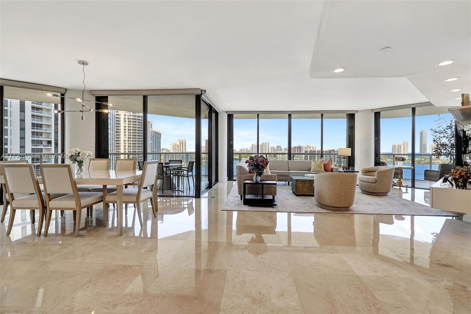 Condo for Sale in Aventura, FL