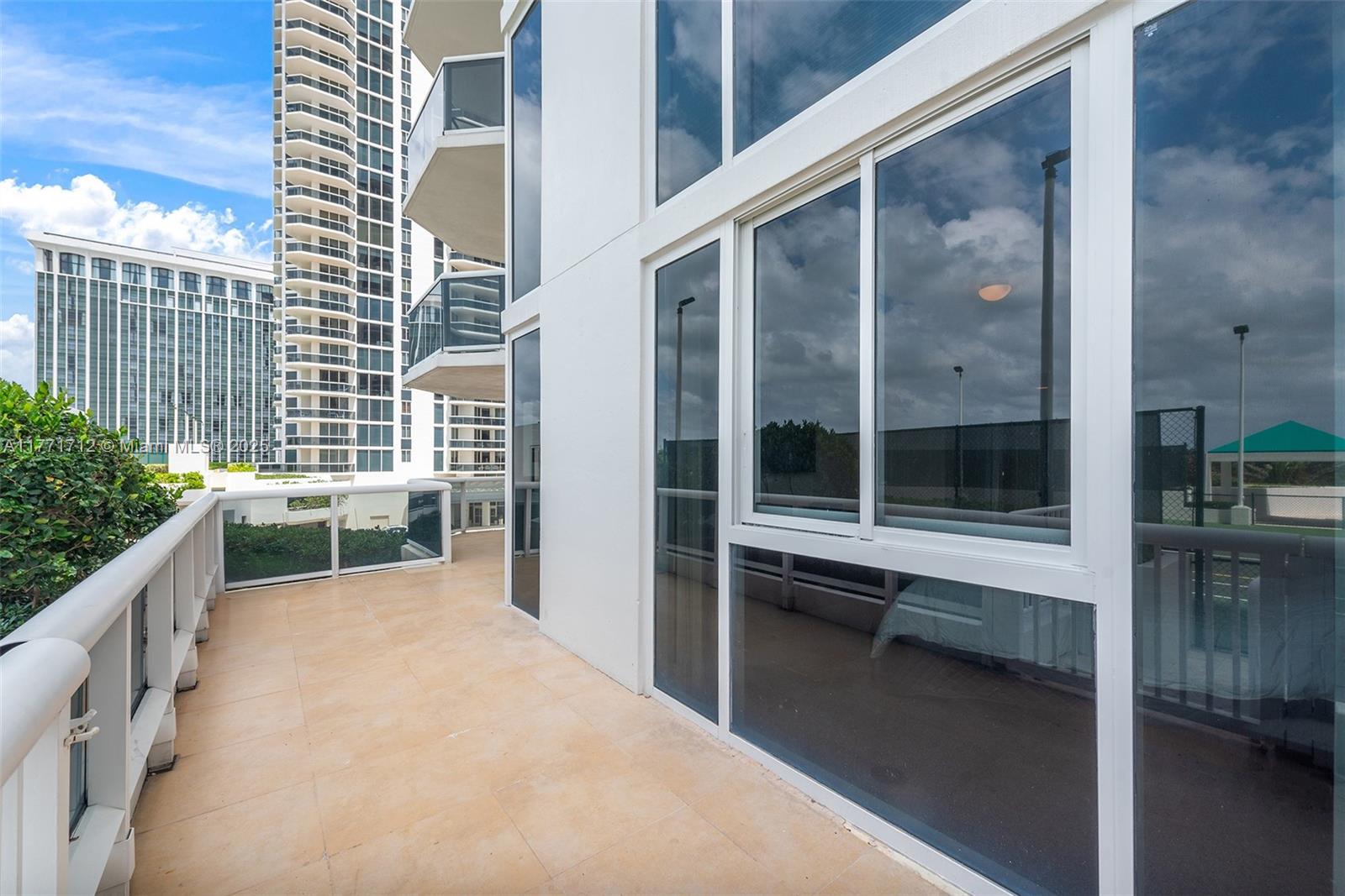 Apartamento à Venda em Miami Beach, FL