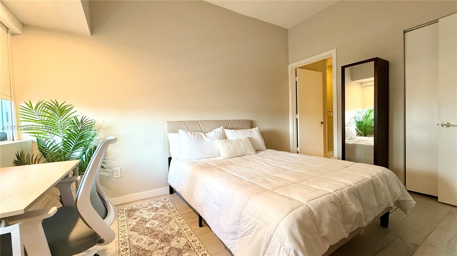 480 NE 31st St #1005, Miami FL 33137