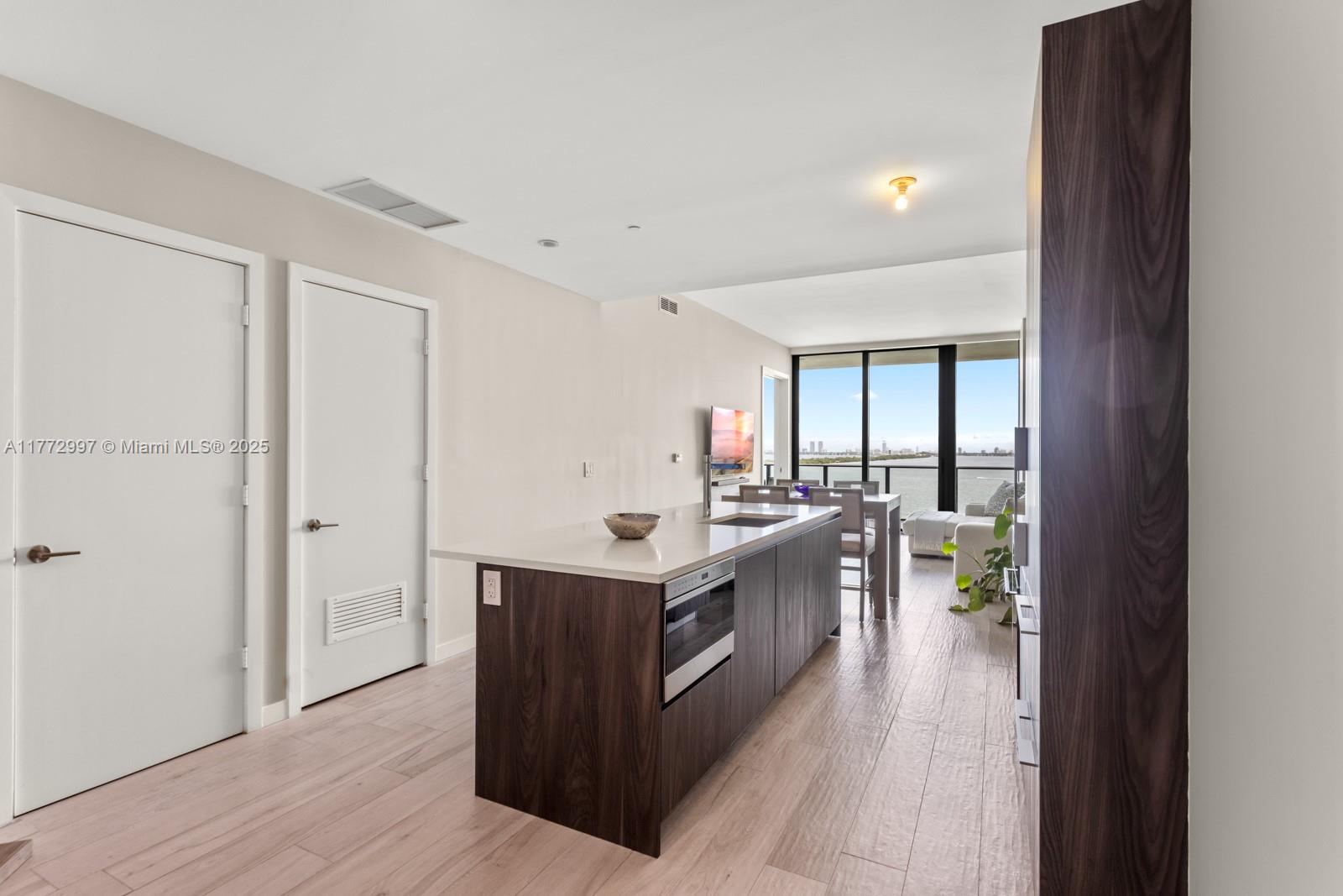 480 NE 31st St #1005, Miami FL 33137