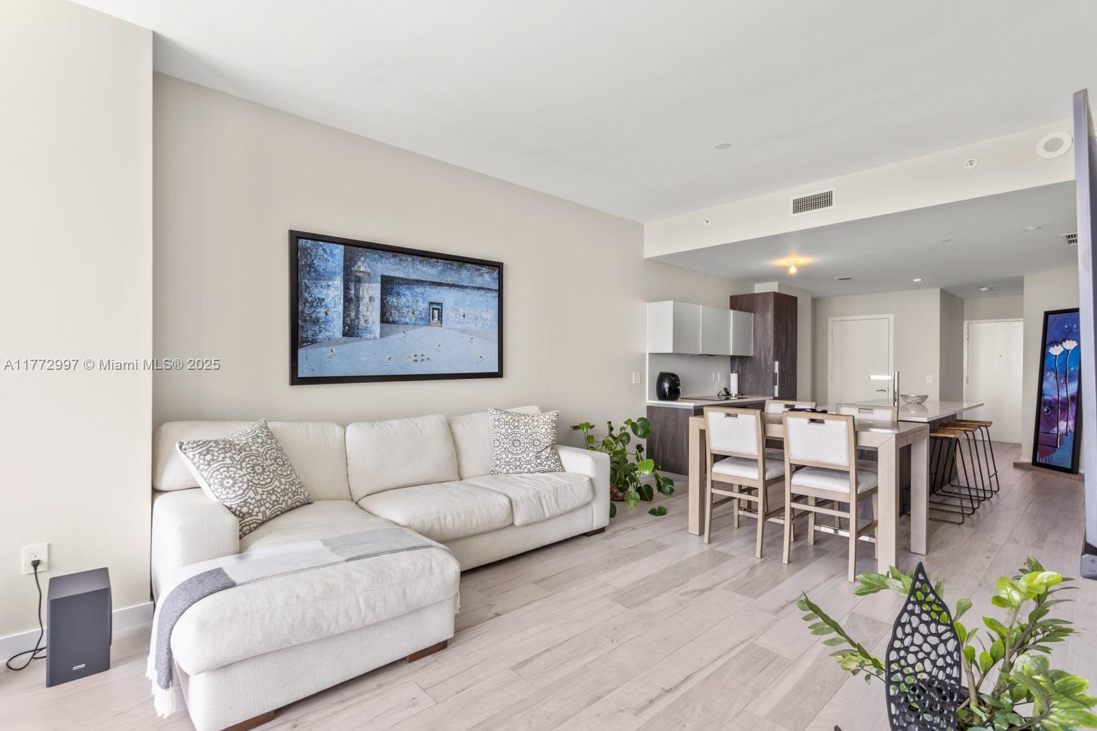 480 NE 31st St #1005, Miami FL 33137