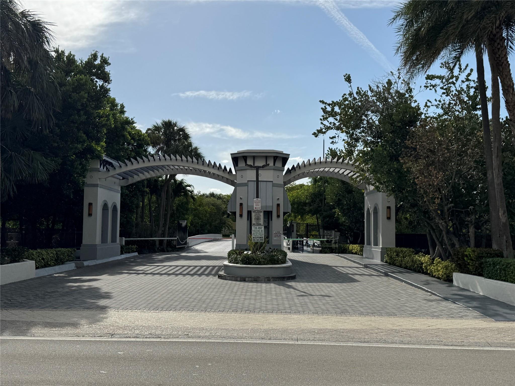 216 Poinciana Dr Unit 216, Sunny Isles Beach, Florida 33160