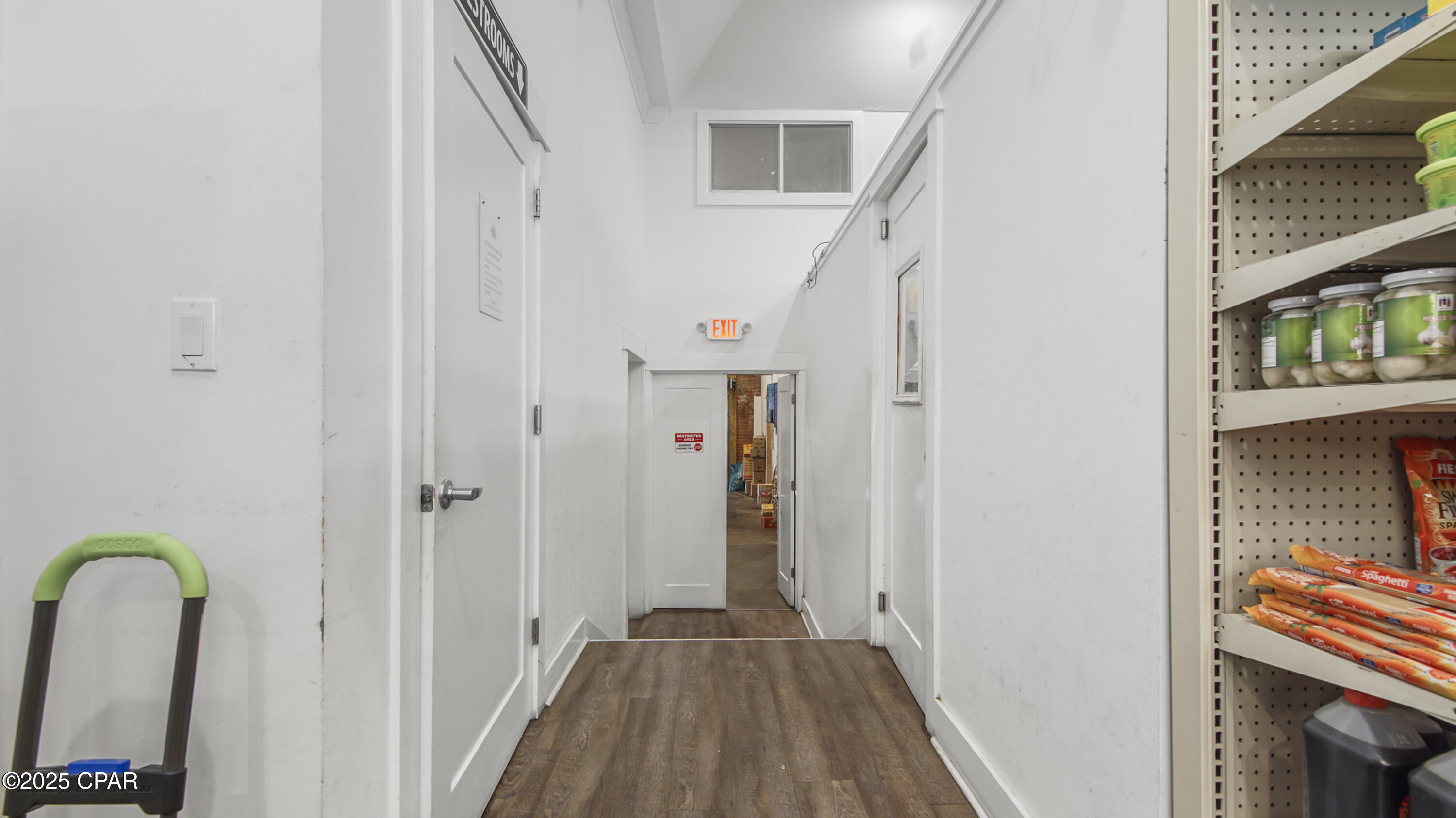 Image 35 For 571 Harrison Avenue
