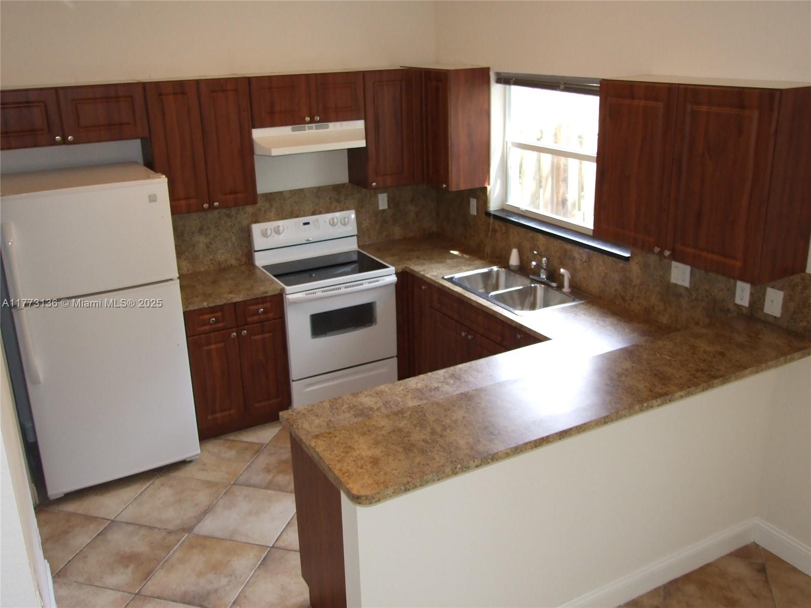 14082 SW 50th Ct, Miramar, Florida image 2