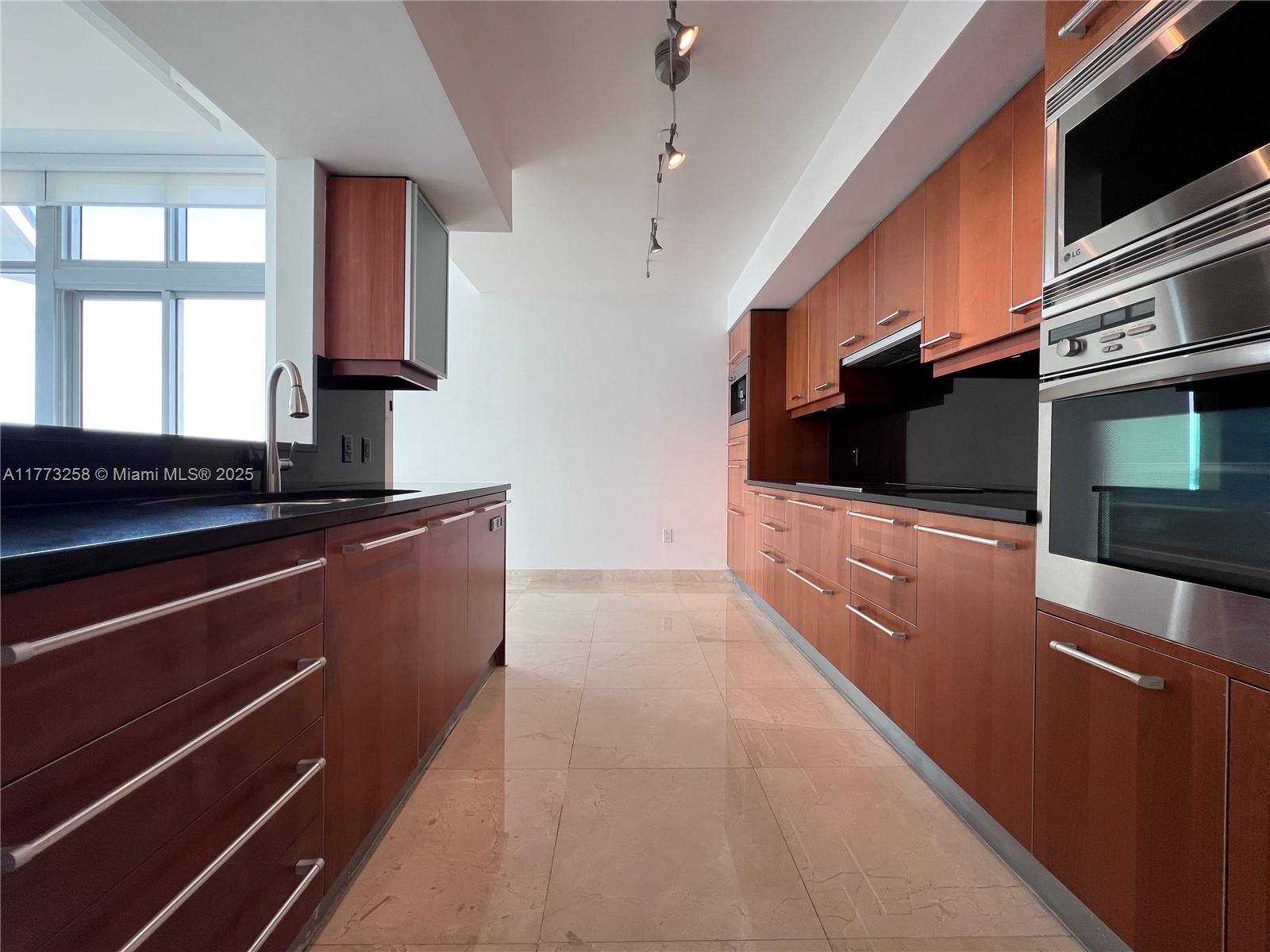 1331 Brickell Bay Dr #711, Miami FL 33131