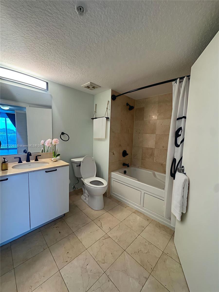 1800 N Bayshore Dr #1404, Miami FL 33132