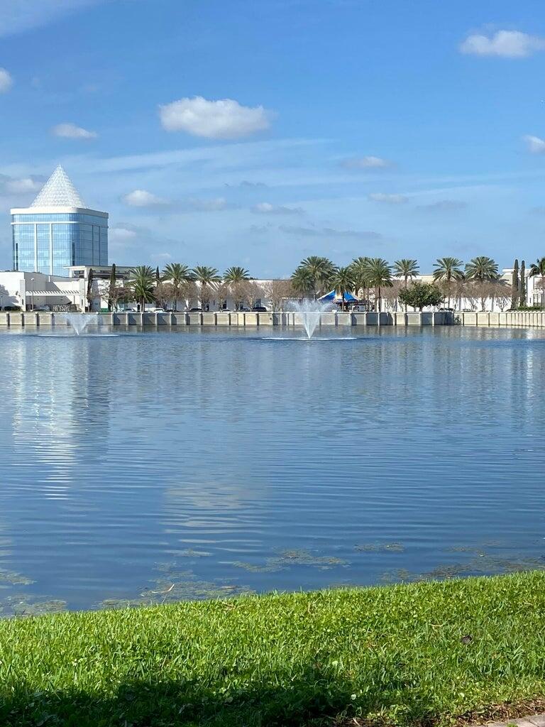 Image to showcase the property located at 3620 Gardens Parkway 1001b