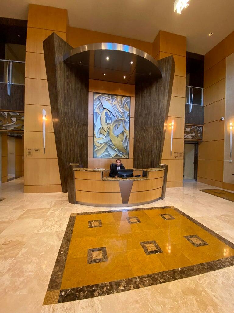 Image to showcase the property located at 3620 Gardens Parkway 1001b