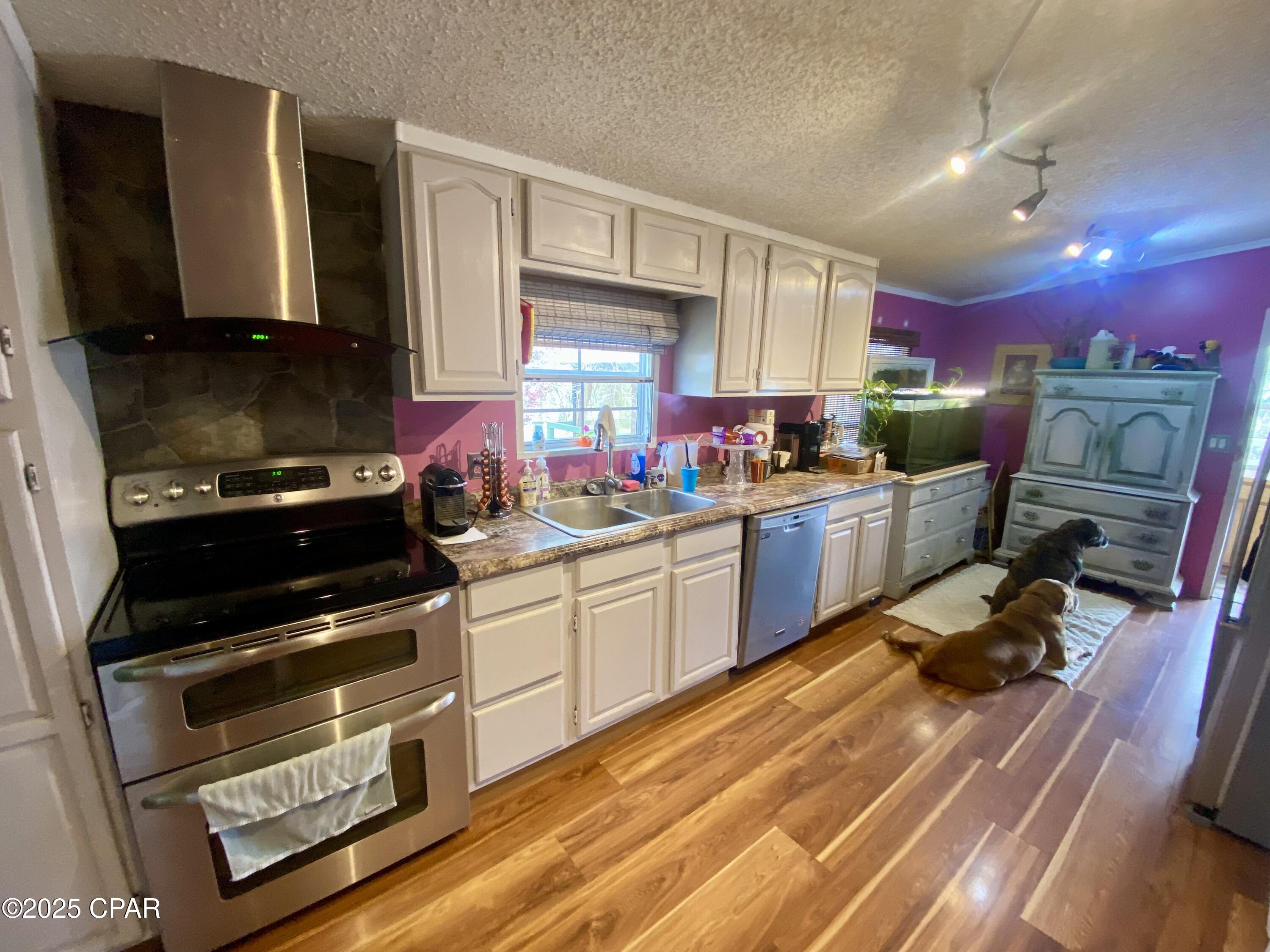 Image 8 For 287 Mayflower Drive