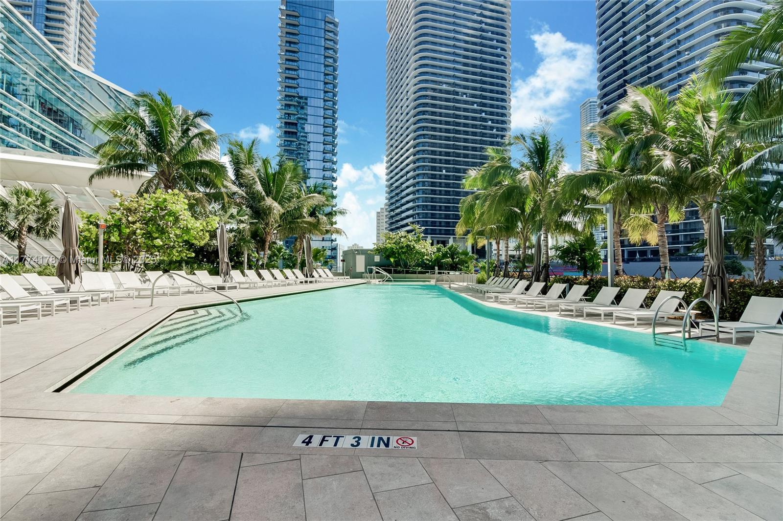 88 SW 7th St #1905, Miami FL 33130