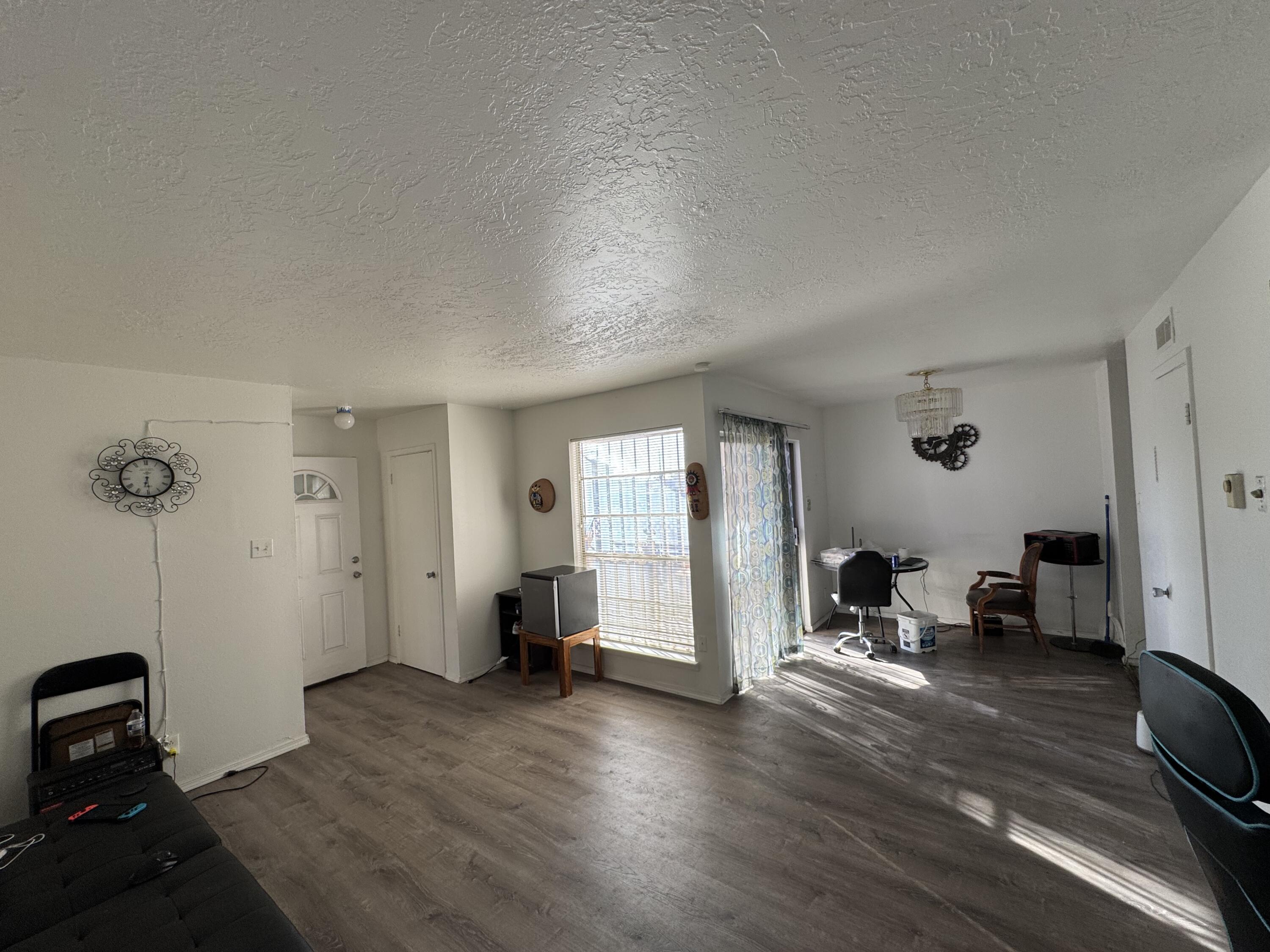 4601 CARLISLE Boulevard NE E1 