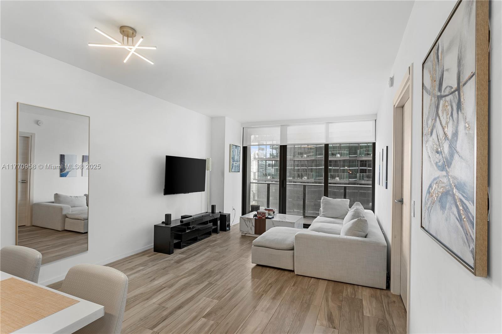 801 S Miami Ave #3207, Miami FL 33130