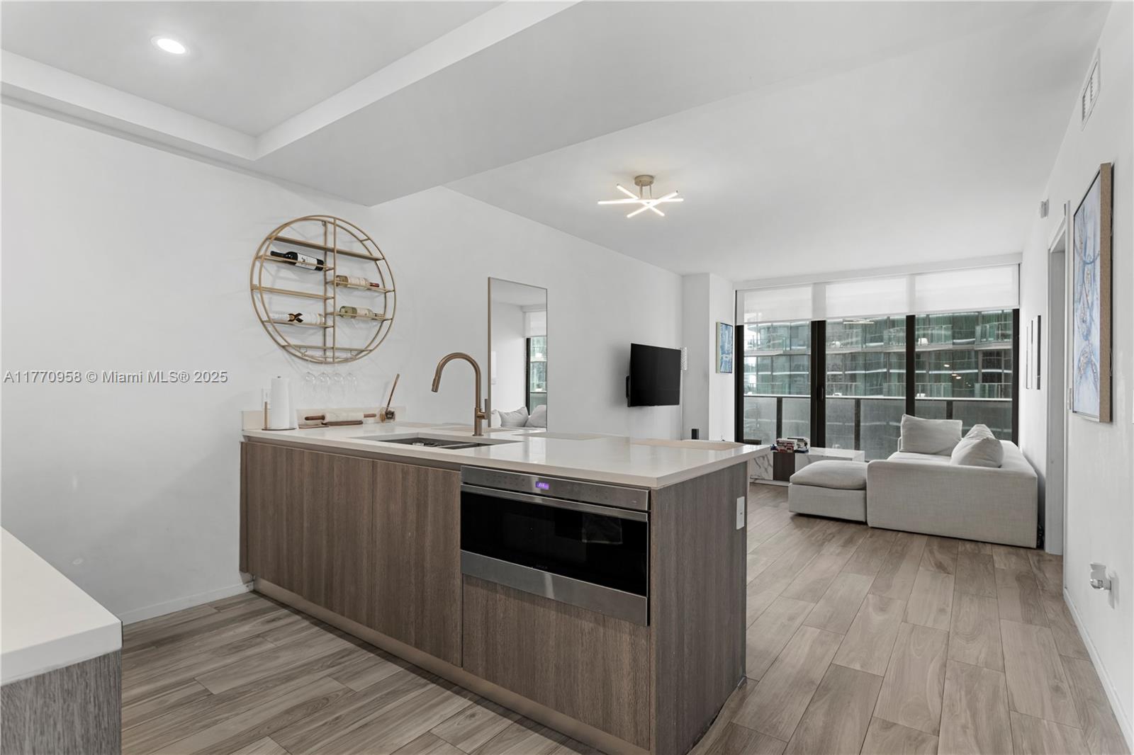 801 S Miami Ave #3207, Miami FL 33130