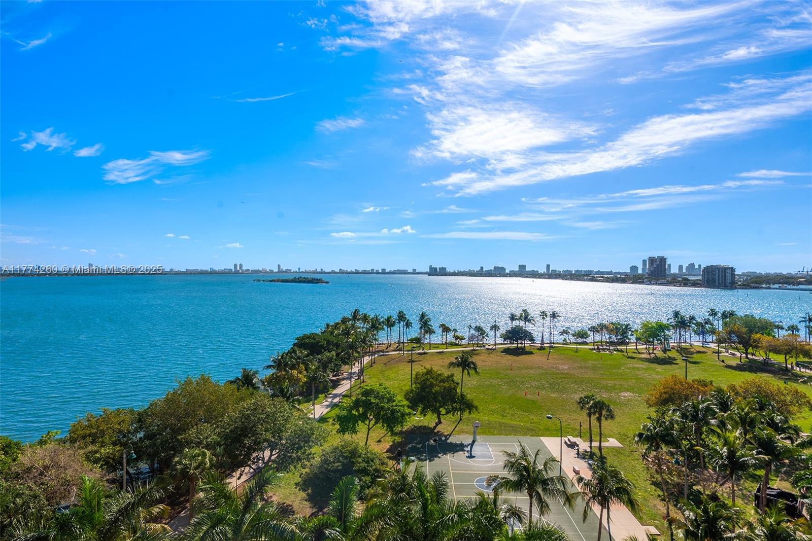 Condo for Sale in Miami, FL