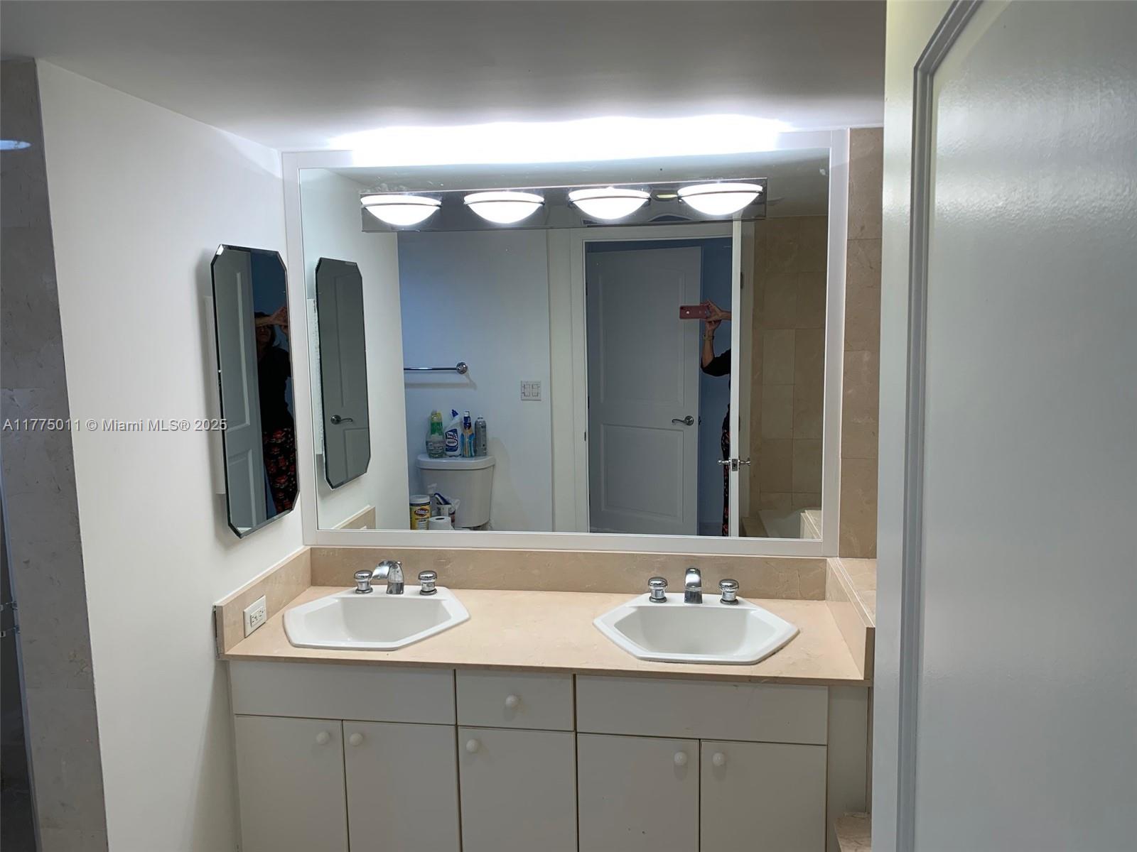 8855 E Collins Ave #5B, Surfside, Florida image 23