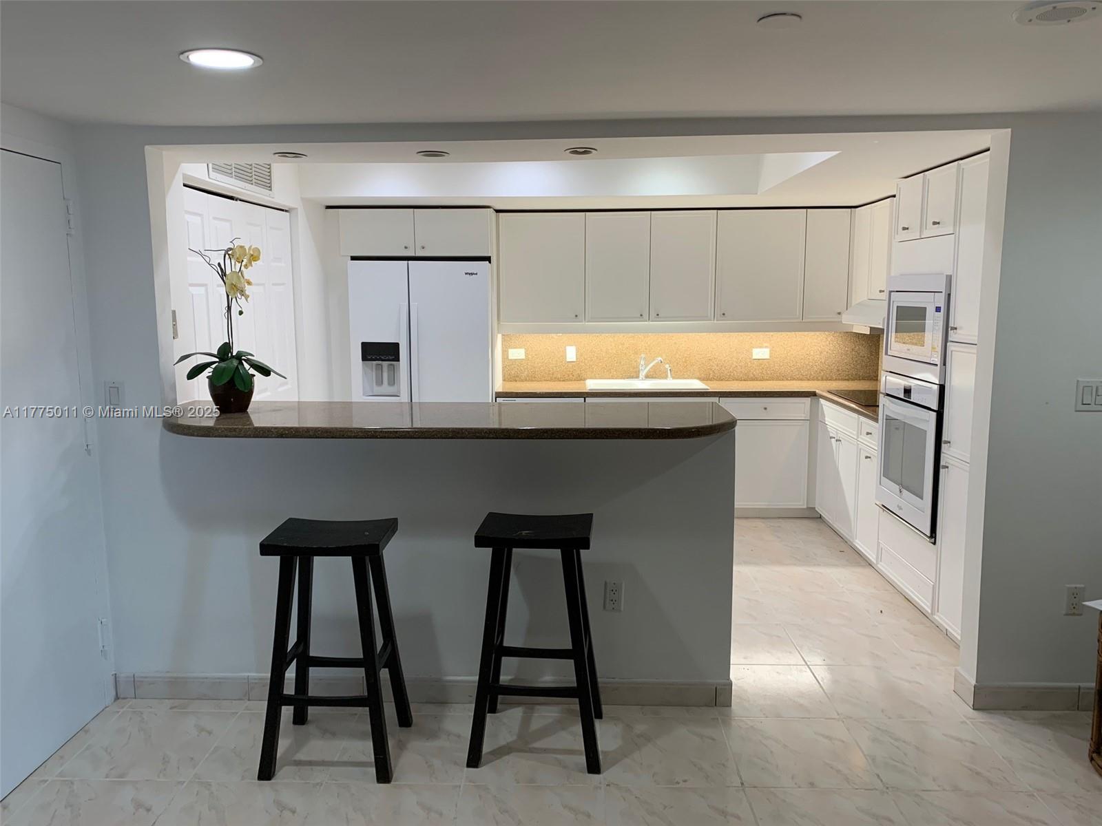 8855 E Collins Ave #5B, Surfside, Florida image 3