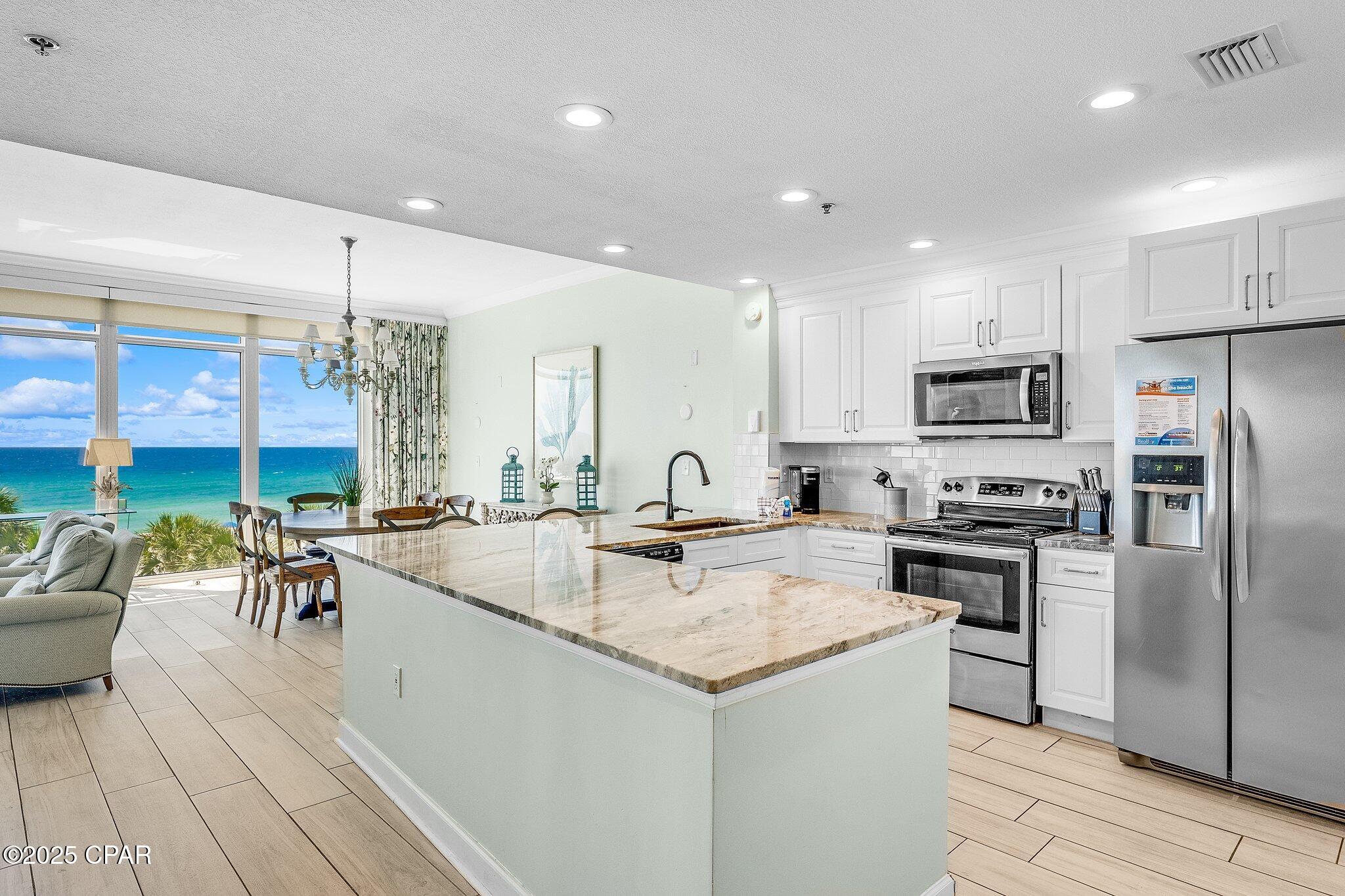 Image 17 For 6627 Thomas Drive 301