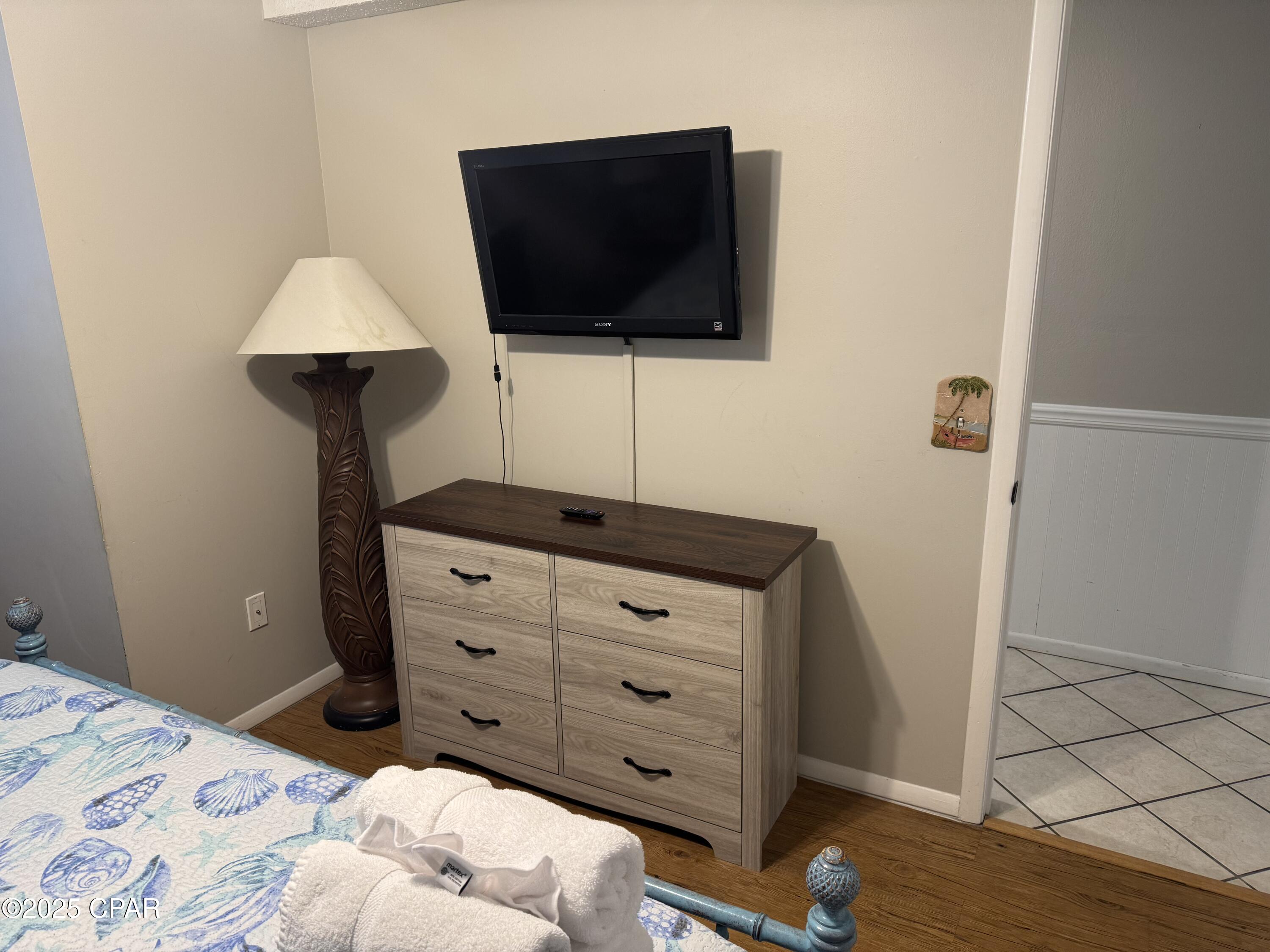 Image 5 For 8743 Thomas Drive 1328
