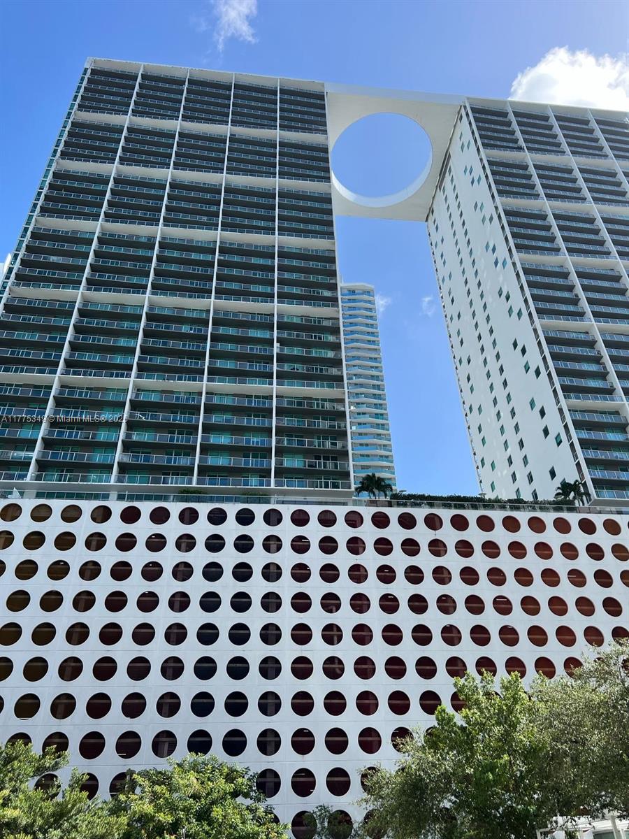 Apartamento à Venda em Miami, FL