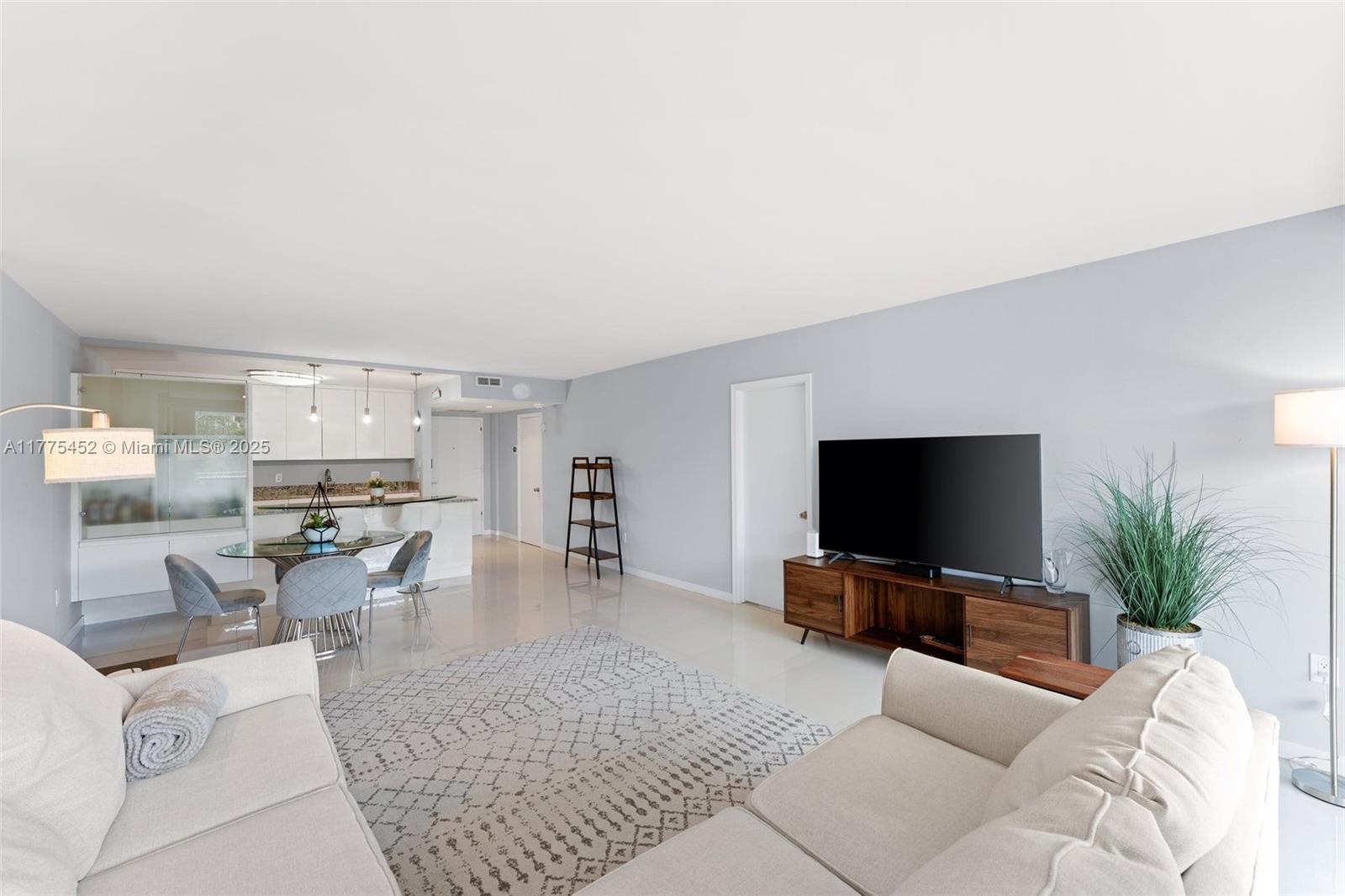 155 Ocean Lane Dr #407, Key Biscayne FL 33149