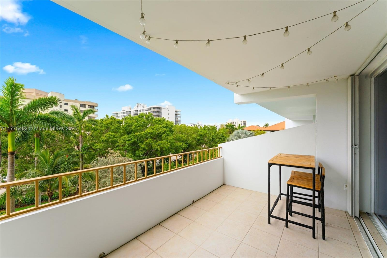 155 Ocean Lane Dr #407, Key Biscayne FL 33149